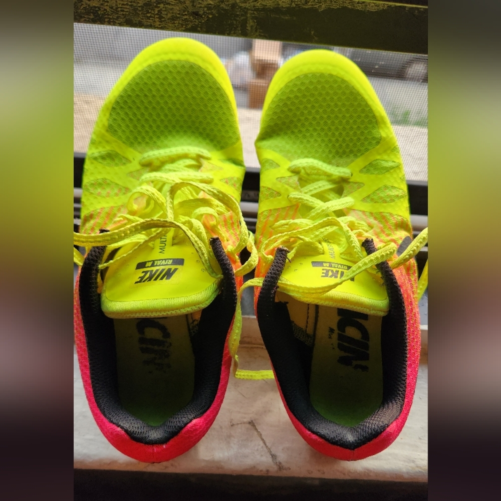 Nike Shoes - Picture 4 of 4
